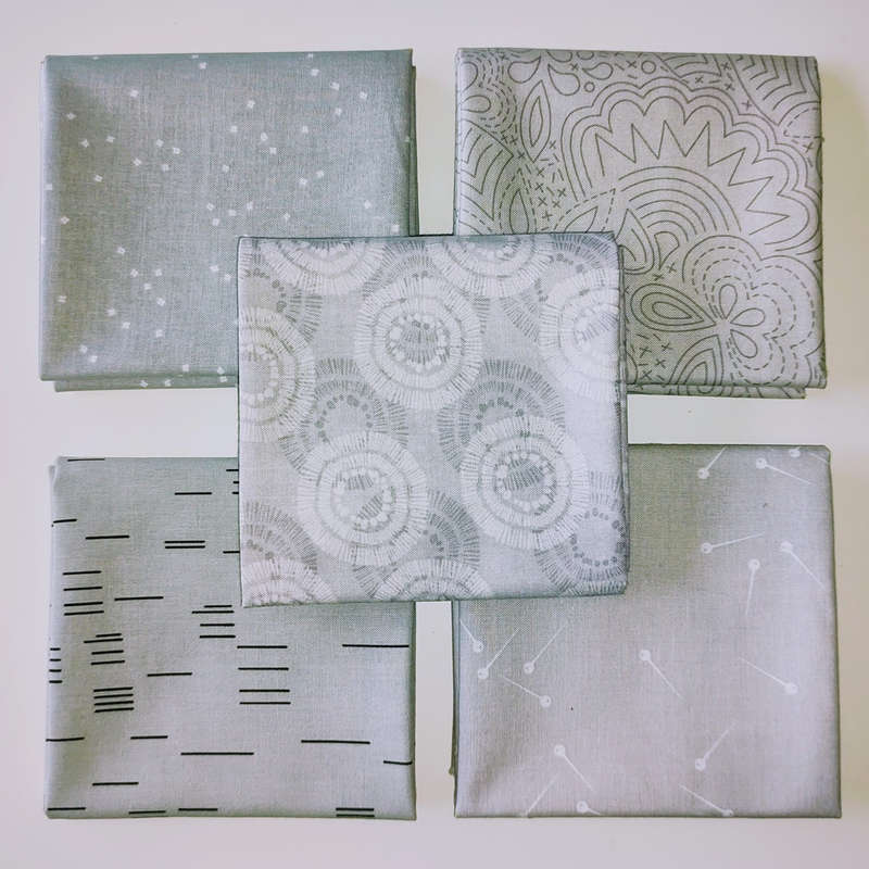 Basic Bundle in Hellgrau