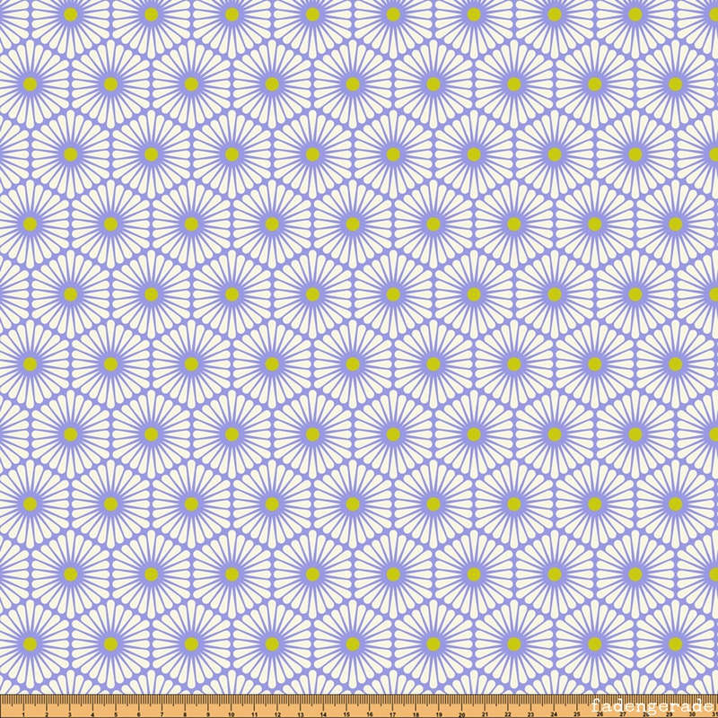 Daisy Chain in Bluebell