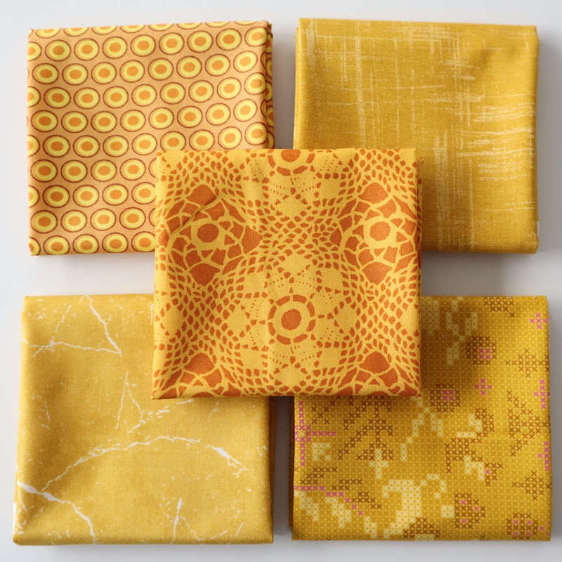 Basic Bundle in Goldgelb